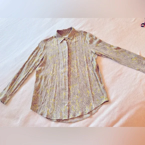 EQUIPMENT Grey & Yellow Button Up Shirt Geometric Snakeskin Blouse Silky Top - Picture 9 of 16